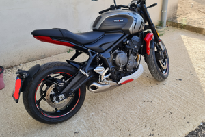 Triumph trident