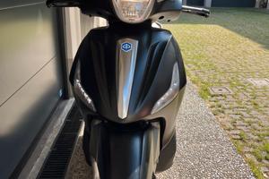 Beverly 350 sport Tourer