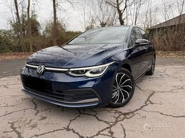 Volkswagen Golf 1.0 ETSI ibrida 2022