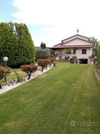 VILLA CON GIARDINO VILLA LEMPA (TERAMO)