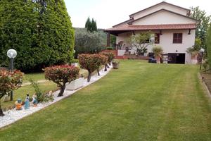 VILLA CON GIARDINO VILLA LEMPA (TERAMO)