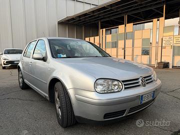 Volkswagen Golf 1.6 