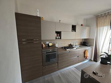 Cucina lineare 3,65 Lube + isola