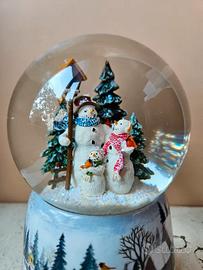 Palla di Natale con effetto neve