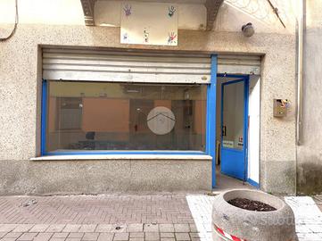 NEGOZIO A PAVONE CANAVESE