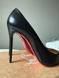 Louboutin nere