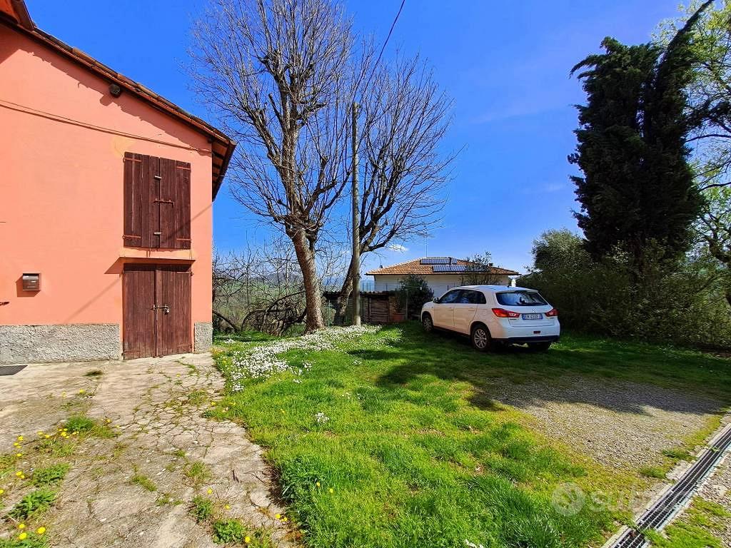 Rustico / Casale di 231 m² con più di 5 locali e b - Vista 4