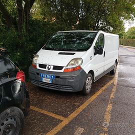 traffic  renault