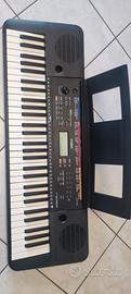 Tastiera Yamaha PSR E263