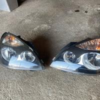 Fari anteriori renault clio
