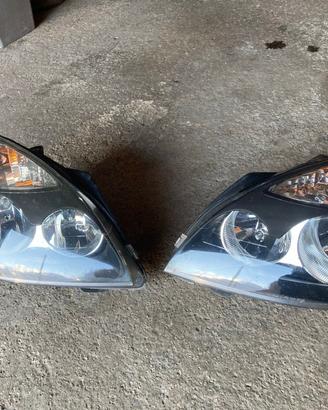 Fari anteriori renault clio