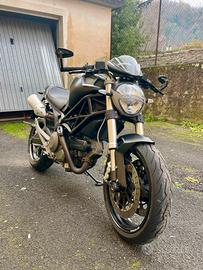 Ducati monster 696