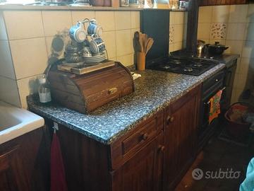 Cucina classica completa e funzionante