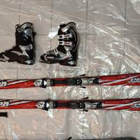 sci con attacchi e scarponi