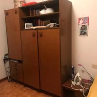 Letto singolo e mobile