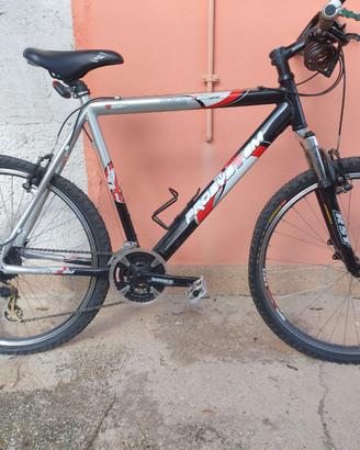 Bicicletta Mountain bike