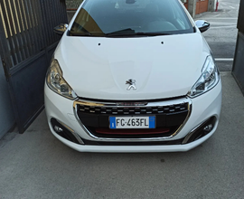 Peugeot 208 GTI restyling 208 cv del 2017