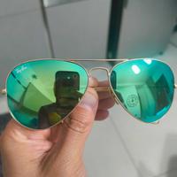 occhiali ray-ban modello a gocce 