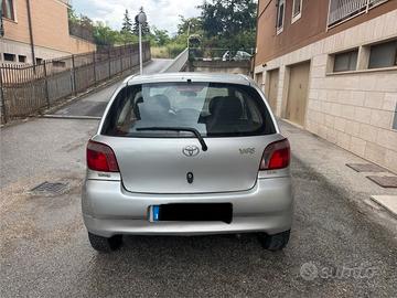 Yaris 1.0 del 2001