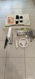 Wii bianca + Wii fit + Wii Active 2