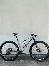 Trek supercaliber montaggio custom
