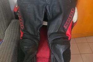 pantaloni in pelle spidi
