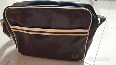 BORSA TRACOLLA ORIGINALE IN PELLE FRED PERRY