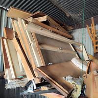 Finestre e Porte e sedie legno vintage