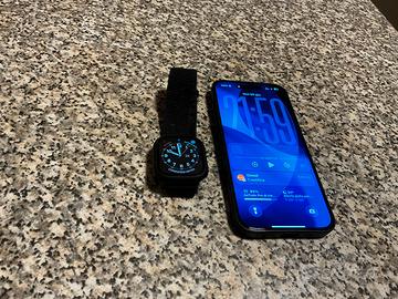 iPhone 16 pro Max Apple Watch 11 46mm