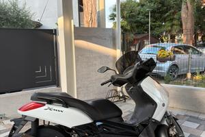 X MAX 125