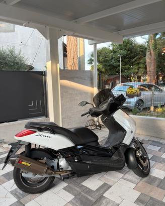 X MAX 125