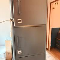 Idasen Ikea mobile ante e cassetto