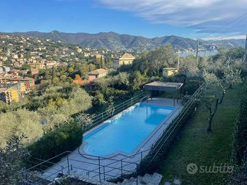 Villa di 160 m² con più di 5 locali a Santa Marghe