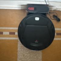 Aspirapolvere roteante autonoma