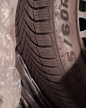Per Hyundai ix35 4 Gomme invernali con cerchi