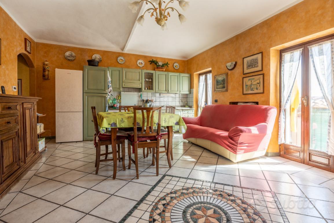 Apartment in Chieri, Torino - Vista 4