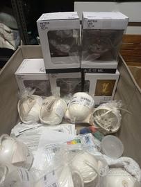 5 lampadine e 9 porta lampada ikea 