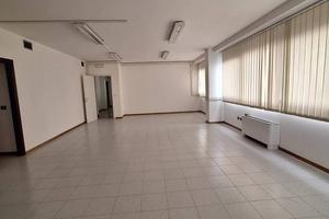 Immobile di 120 m² a Mirandola