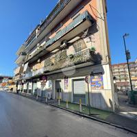 2 LOCALI A NAPOLI