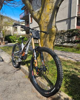 Commencal DH Supreme Worlds Edition 2020