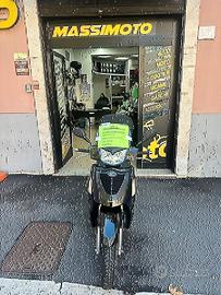 Kymco People 200 - 2009 - PERMUTE
