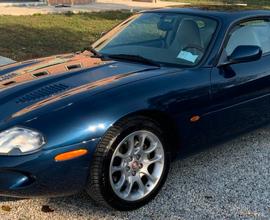 Jaguar xkr 4.0 v8