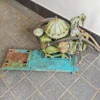 pompa irroratrice per trattamenti vintage 