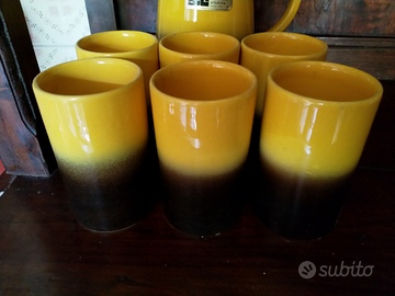 Caraffa con bicchieri