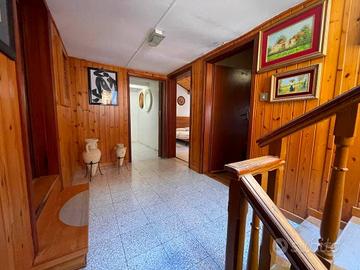 Casa indipendente di 124 m² con più di 5 locali a 