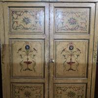 Armadio antico a due ante stile veneziano