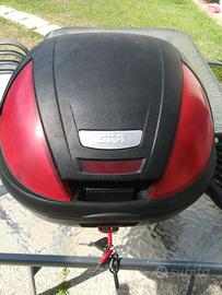 Bauletto giwi scooter o moto