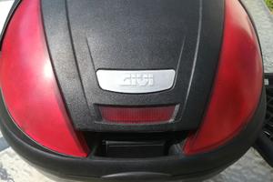 Bauletto giwi scooter o moto