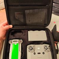 DJI mini 2 + Batterie + dji care attiva + accessor