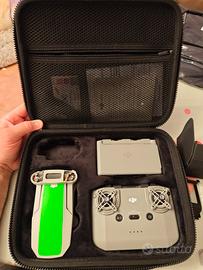 DJI mini 2 + Batterie + dji care attiva + accessor